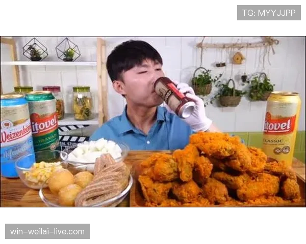 林孝埈到底是怎么一边吃炸鸡一边还能那么帅，真让人心态爆炸！